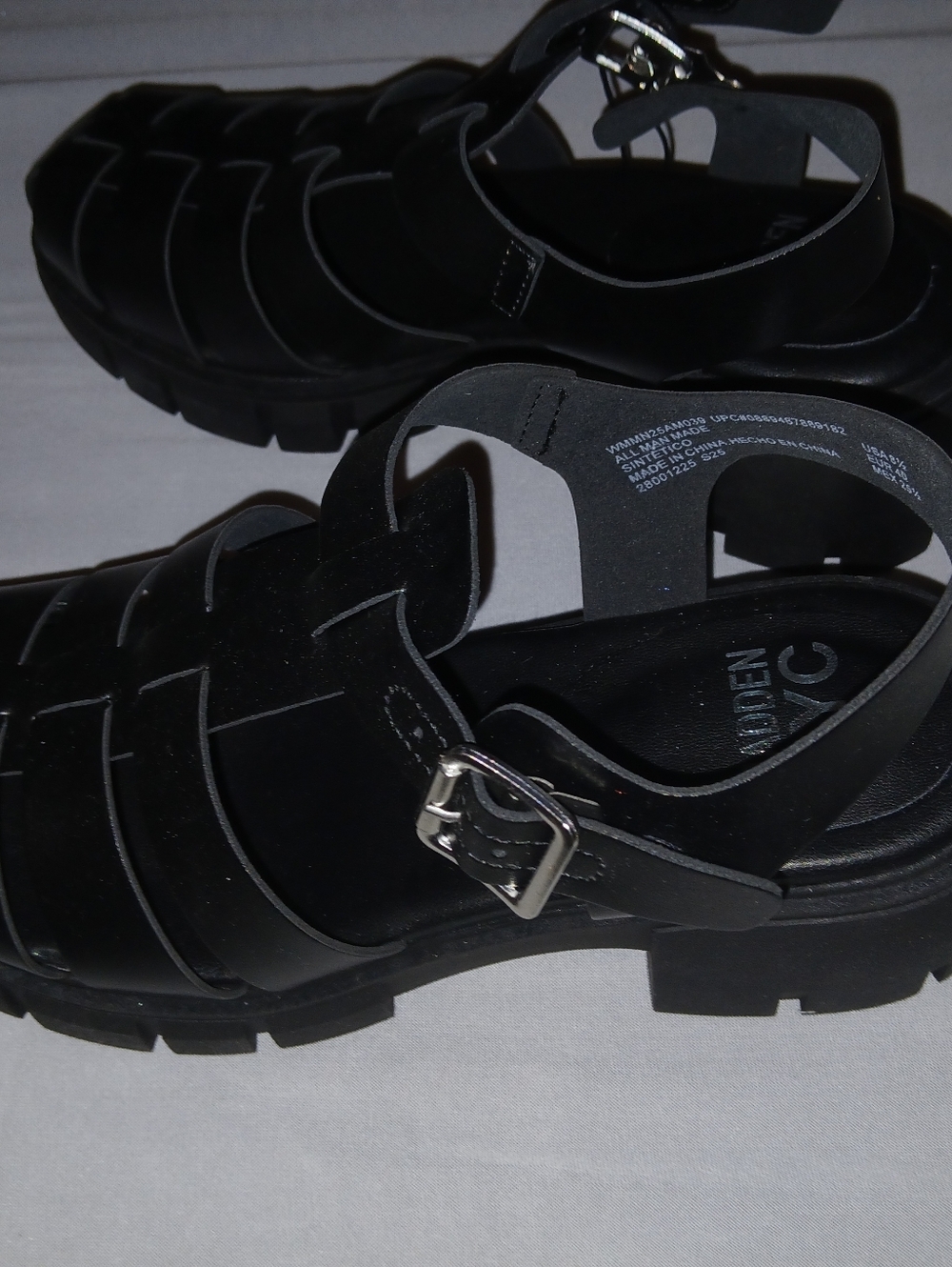 Steve Madden Strappy Sandals - Black - Size 8.5 - Picture 2 of 4